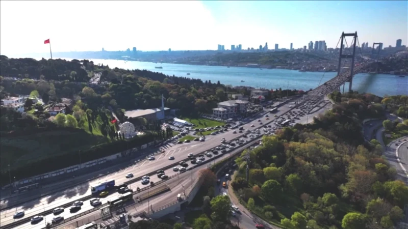 Bayramda Otoyol ve Köprülerden Geçen Araç Sayısı 12,3 Milyon! 